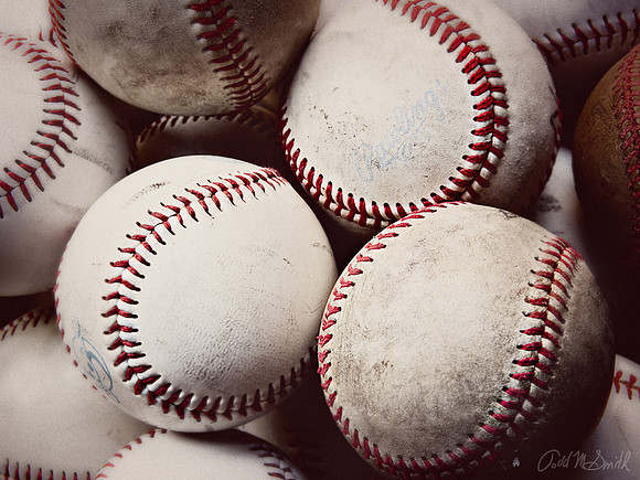 Baseballs sig.jpg