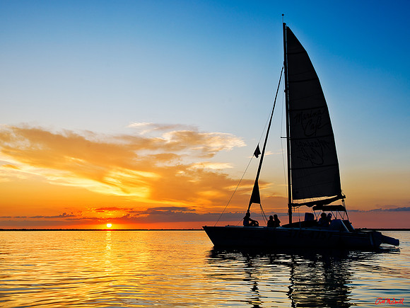 Sailing the Destin Bay blank Sail